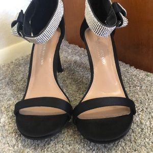 Christian Siriano 3-4 inch heels.